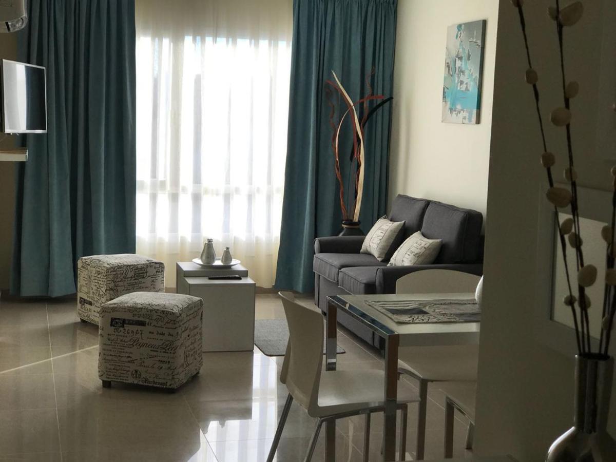 Illia 121 Apart Hotel Neuquen Bagian luar foto